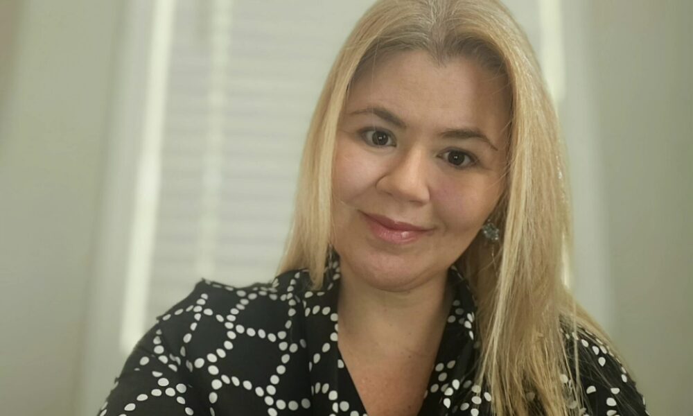 ai-powered-clm:-redefining-efficiency-&-accuracy-in-legal-operations-–-an-interview-with-industry-expert-daniela-de-la-vega-smith